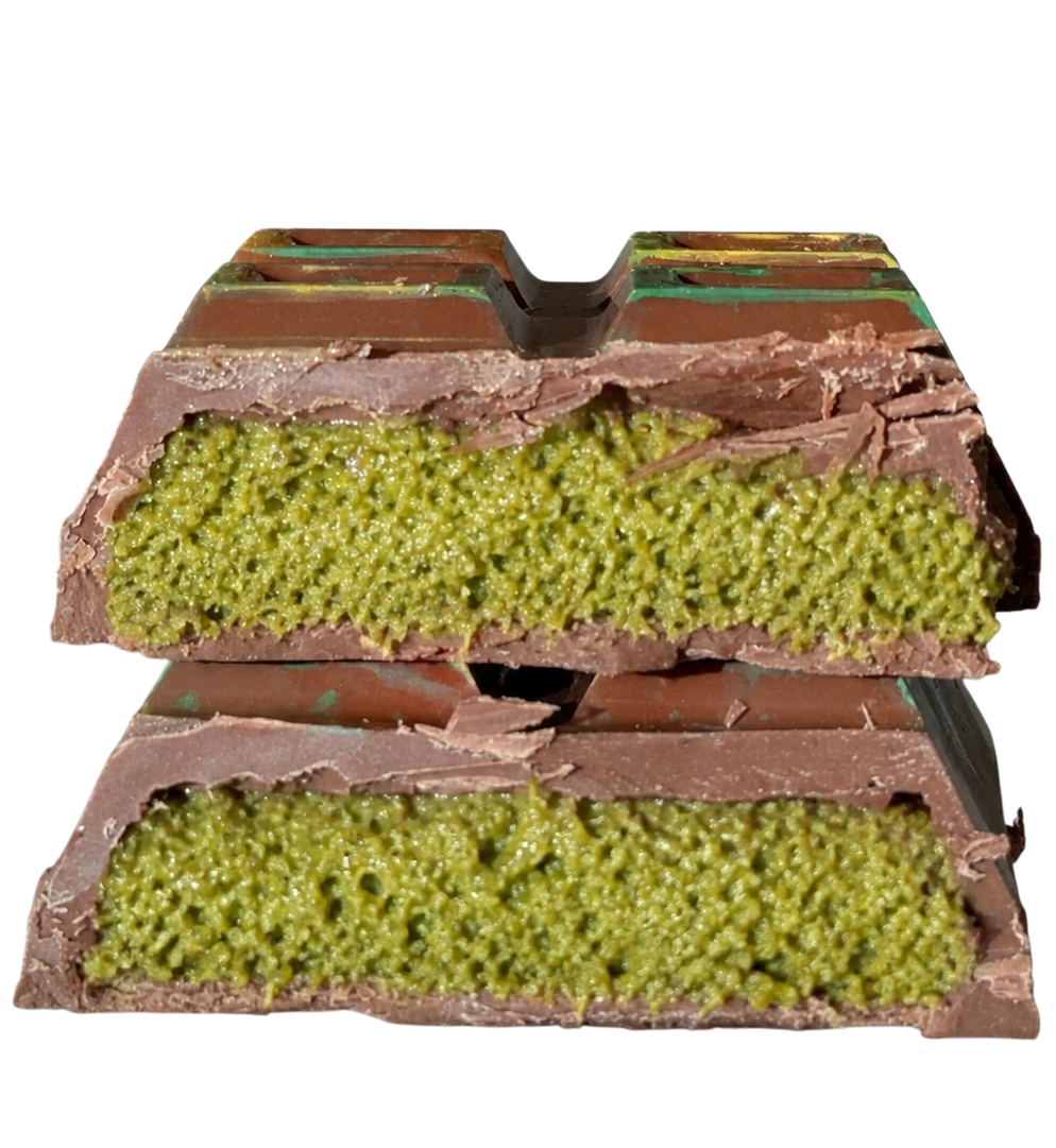 Pistachio Kunafa (NEW 330-360g): Semisweet chocolate
